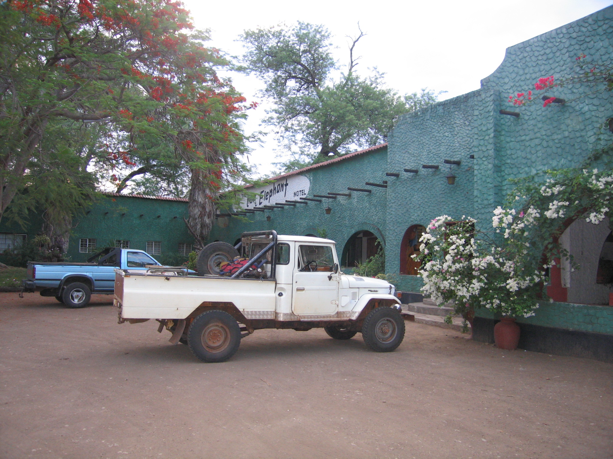 Stopping over at the Lion and Elephant
